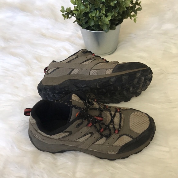 Impeccable MERRELl hiking shoes - Picture 3 of 5